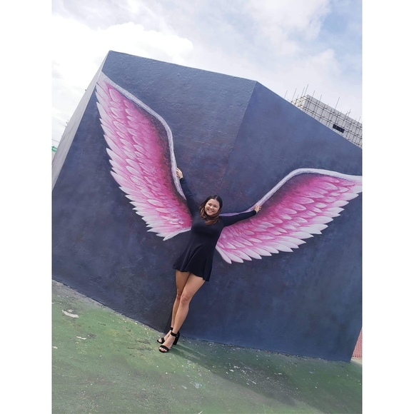 Meet your Posher, Sabrina - Picture 1 of 1